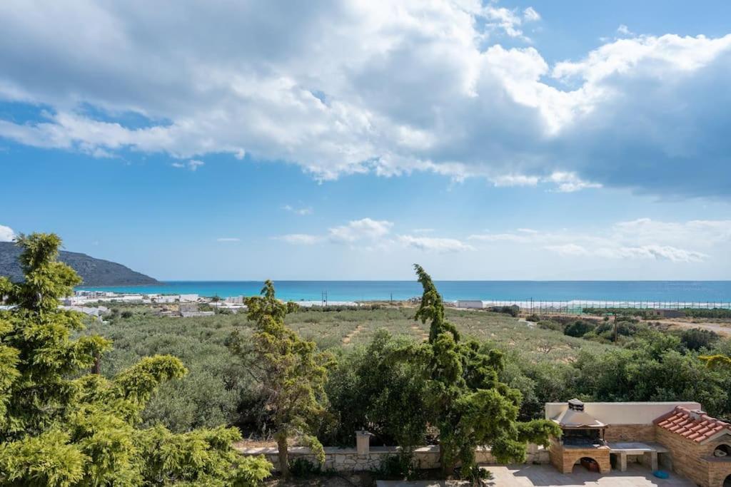 בית נופש Remvi House. Sea And Mountains View. *